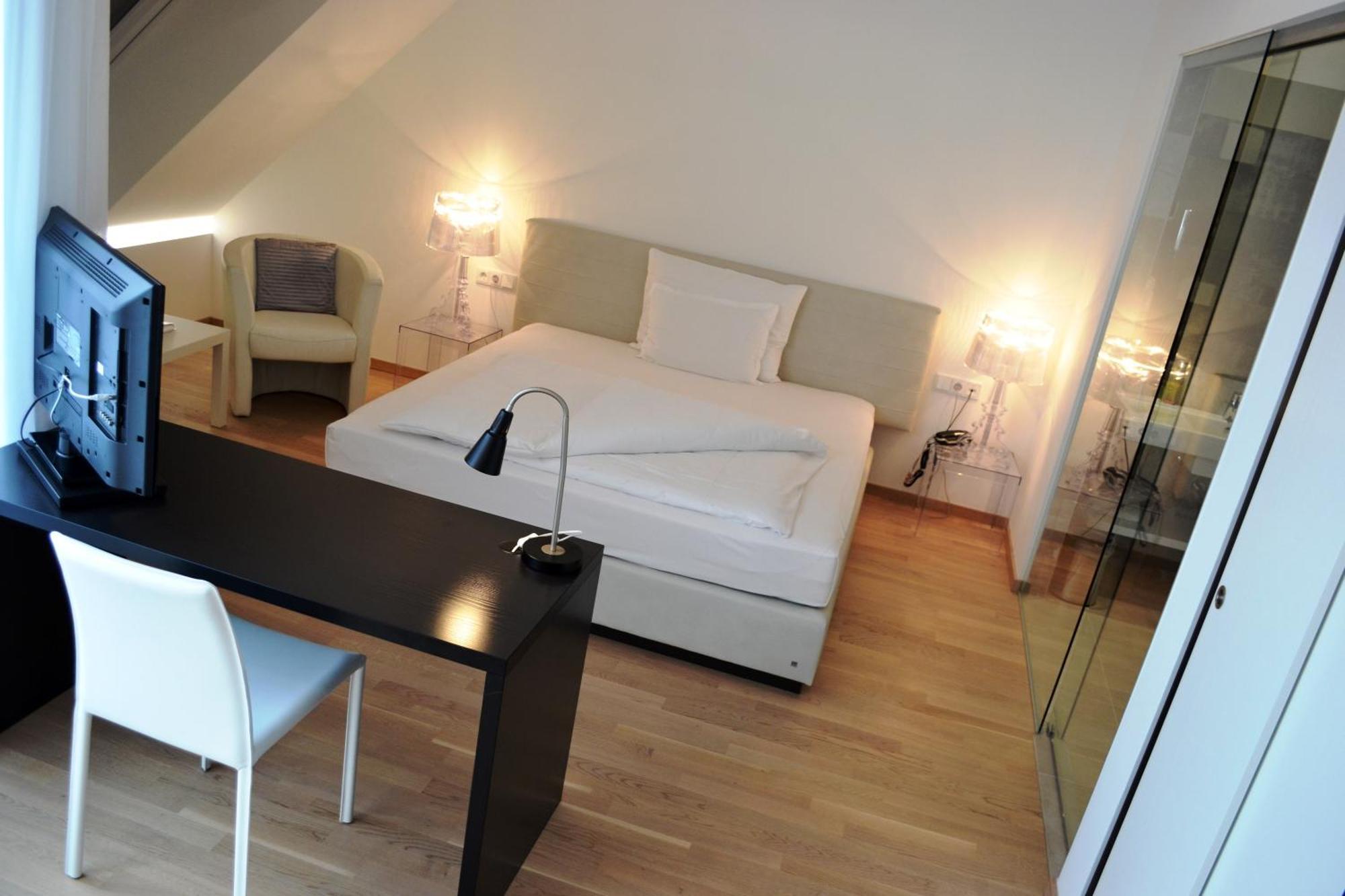 City-hotel Hotel 4*
