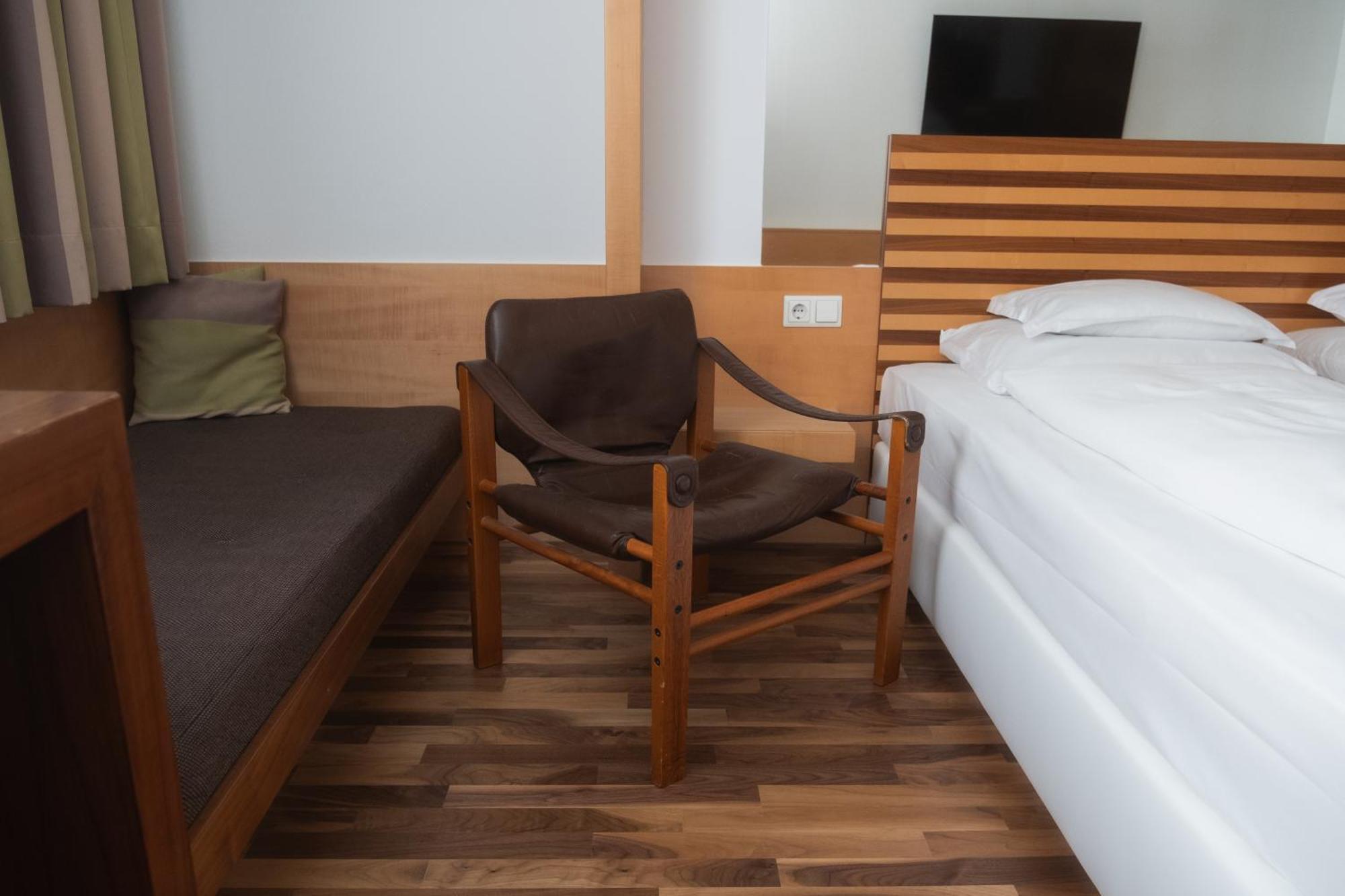 City-hotel 4*