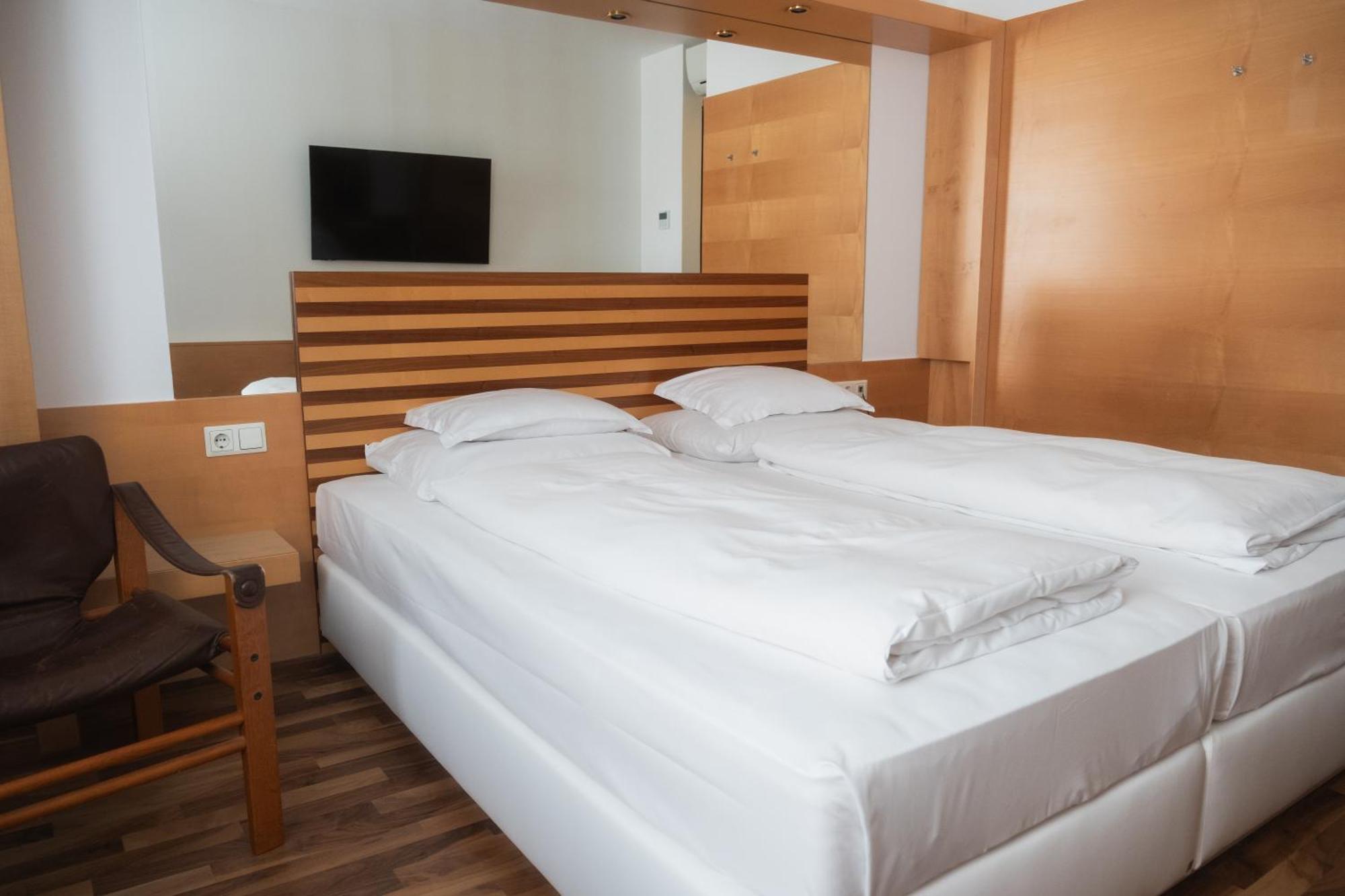 City-hotel Hotel